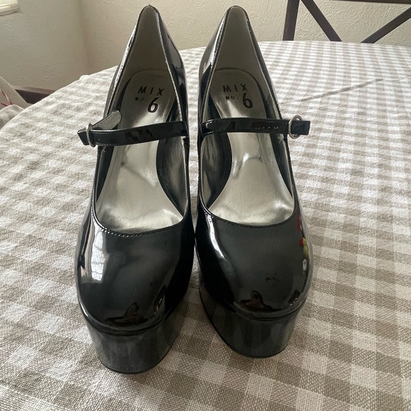 Mix No. 6 Platform Heels - Picture 1 of 4